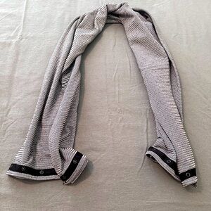 Vintage *RARE* Reversible Vinyasa Scarf NWOT